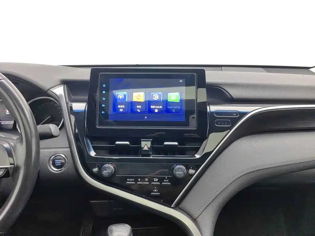 Toyota Camry 2022 — фото 12