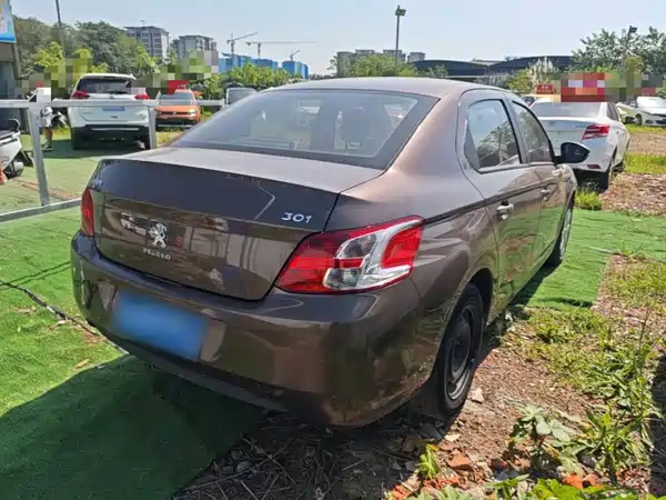 Peugeot 301 2014