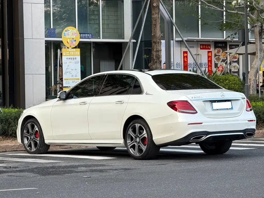 Mercedes-Benz E-Class 2016 — фото 3