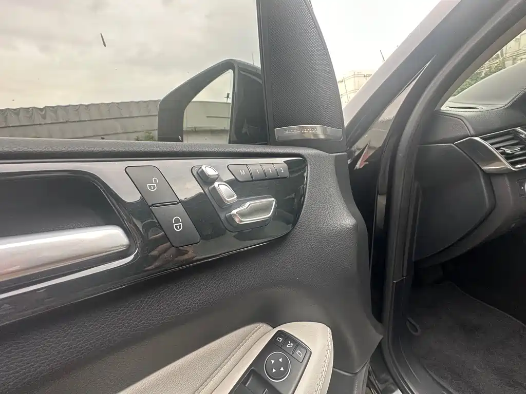 Mercedes-Benz GLS 2017 — фото 10
