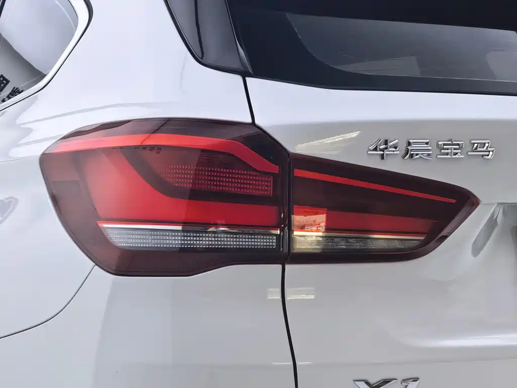 BMW X1 2022 — фото 31
