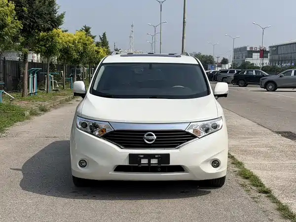 Nissan Quest 2017