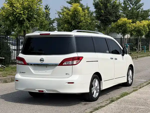 Nissan Quest 2017