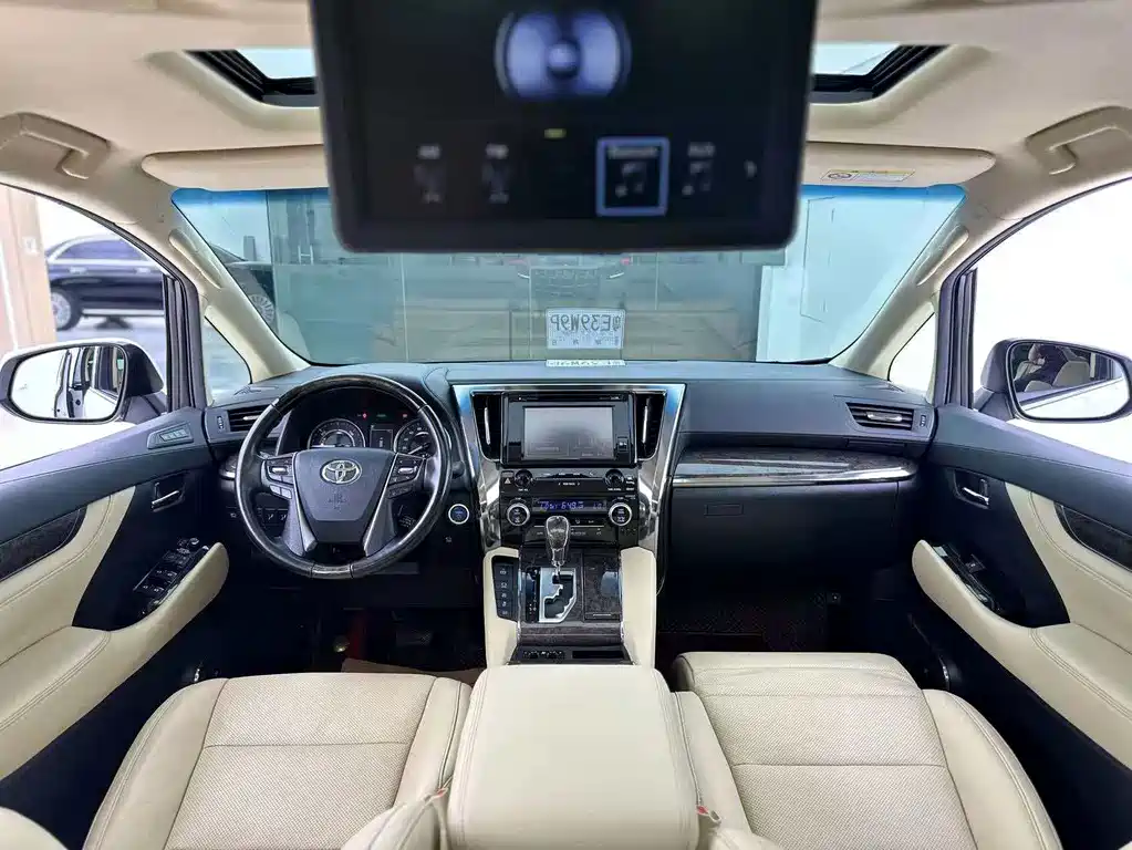 Toyota Alphard 2020 — фото 7