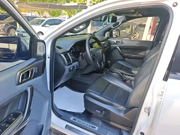 Ford Everest 2016
