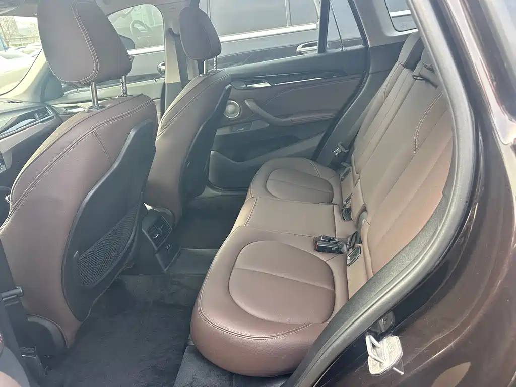 BMW X1 2021 — фото 11