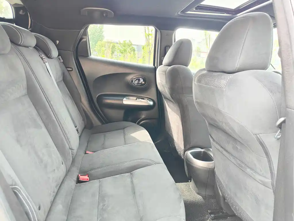 Infiniti ESQ 2018