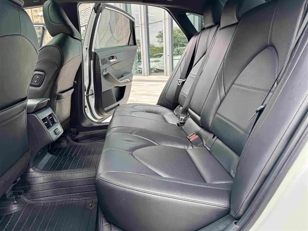 Toyota Avalon 2022 — фото 10