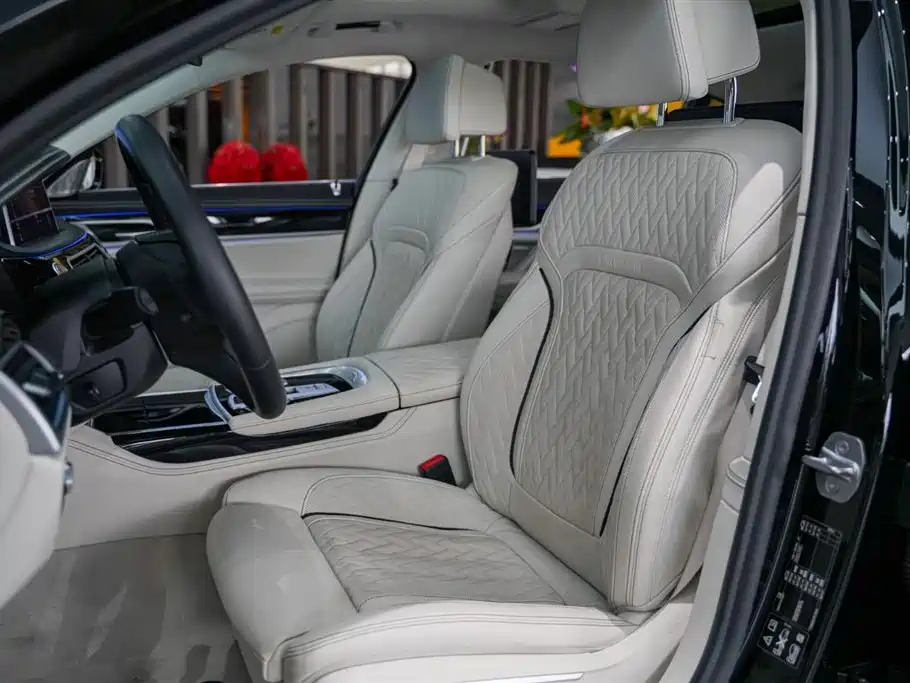BMW 7 Series 2020 — фото 19