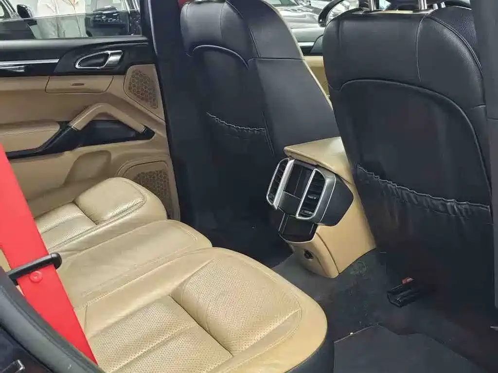 Porsche Cayenne 2015 — фото 11
