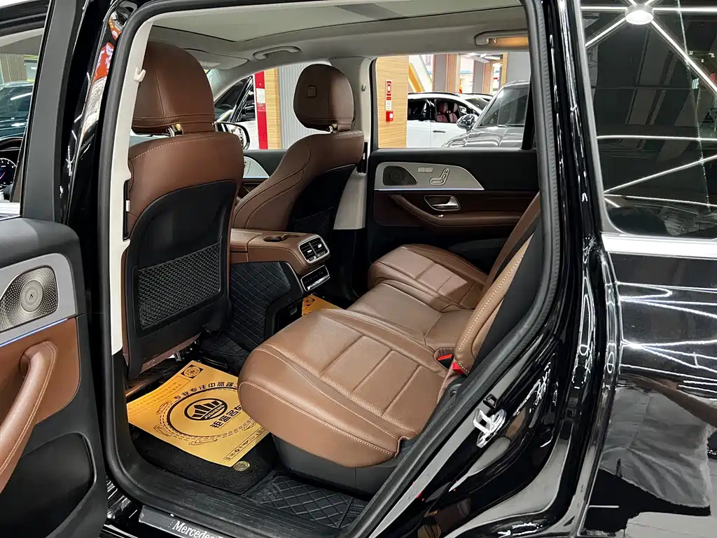 Mercedes-Benz GLS 2024 — фото 11