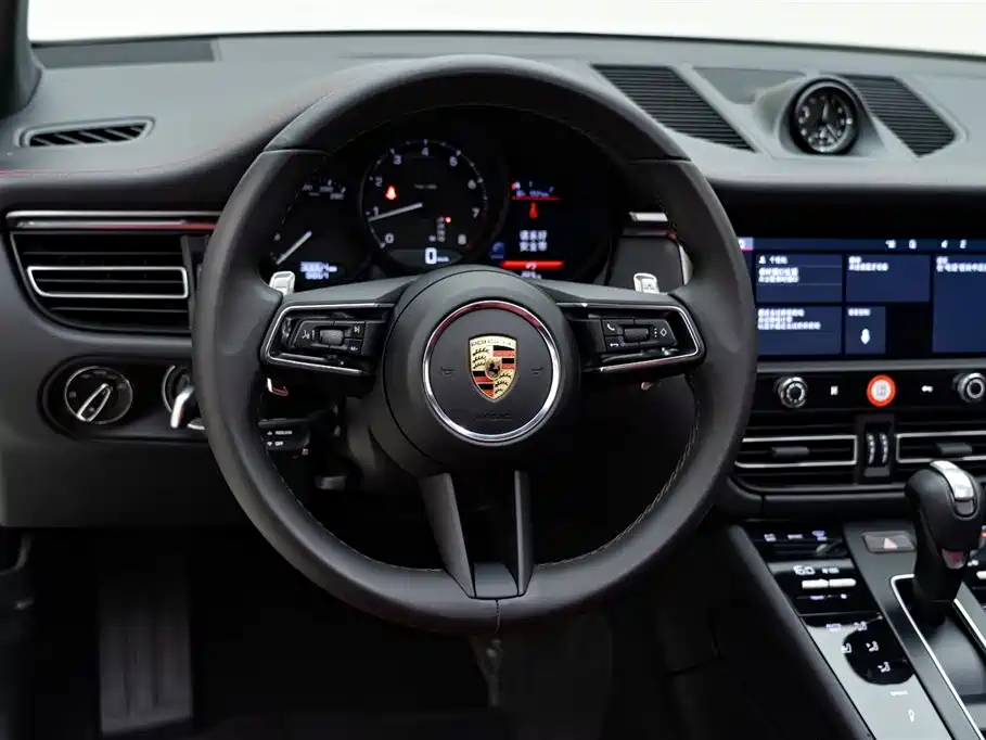 Porsche Macan 2023 — фото 11