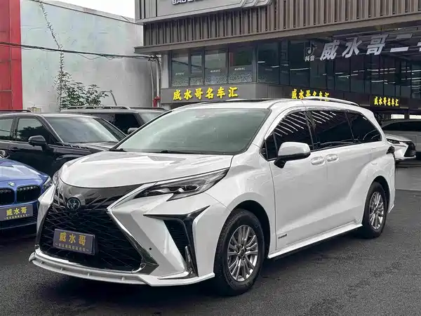 Toyota Sienna 2022