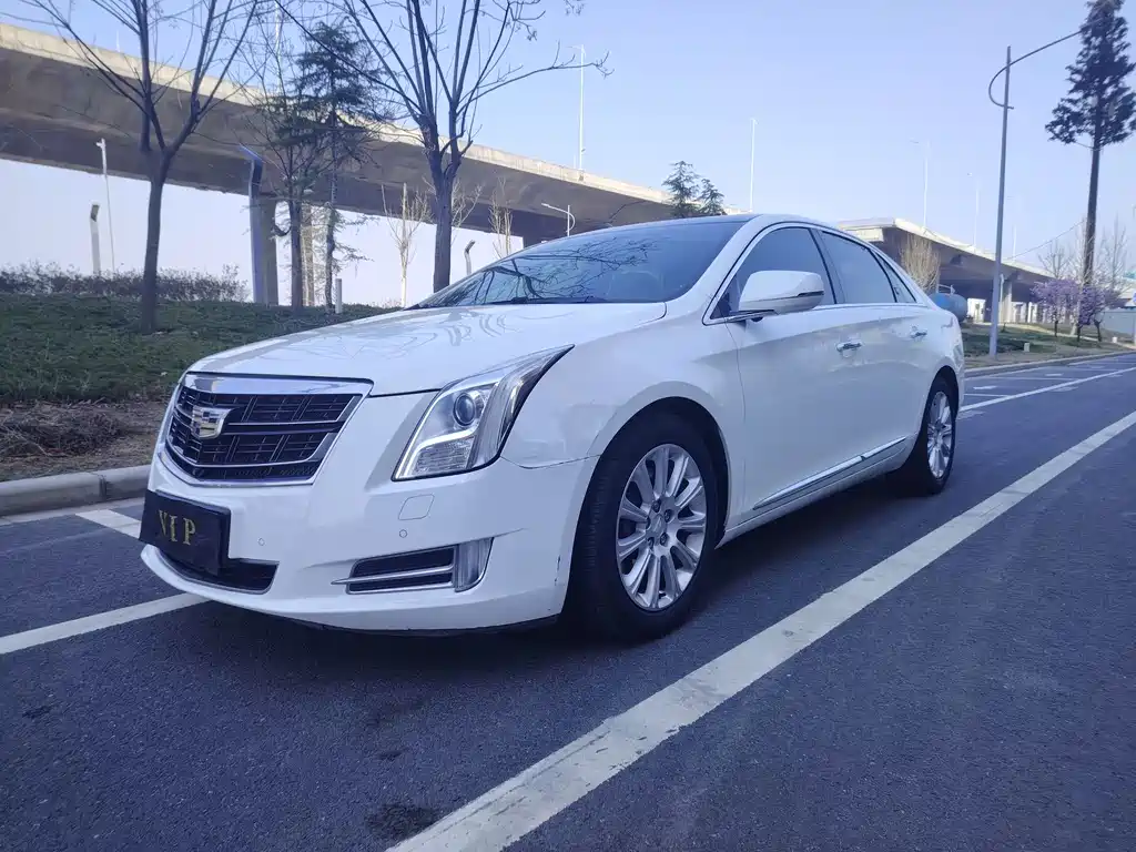 Cadillac XTS 2016 — фото 1