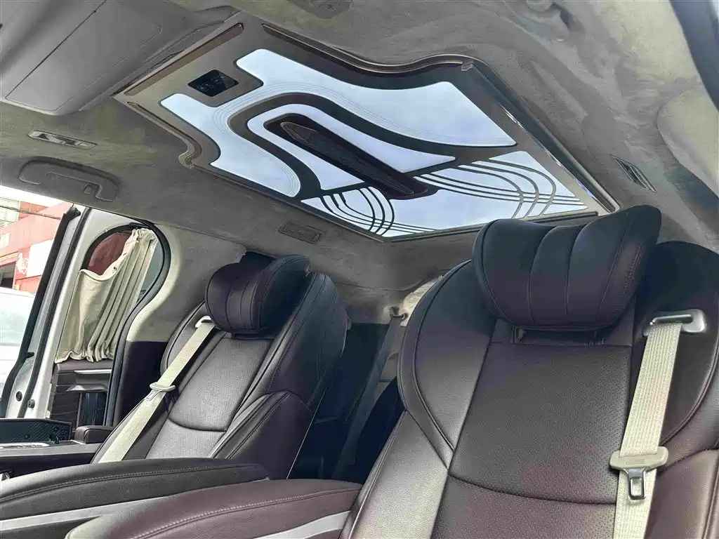 Toyota Sienna 2022 — фото 29