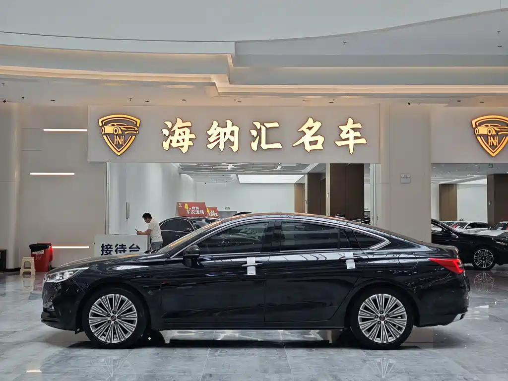 Hongqi H5 2022 — фото 2