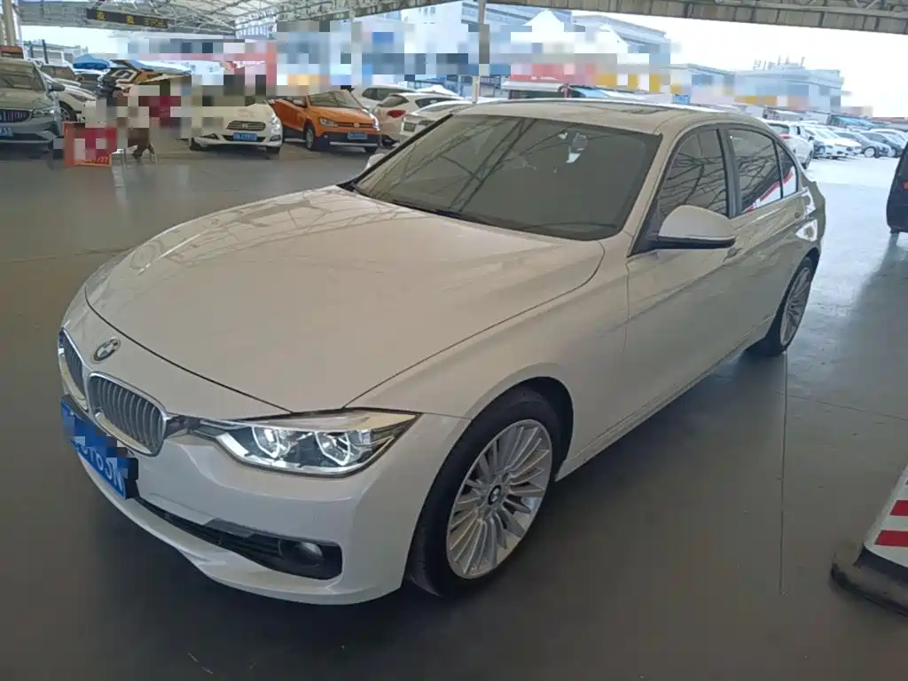 BMW 3 Series 2018 — фото 1