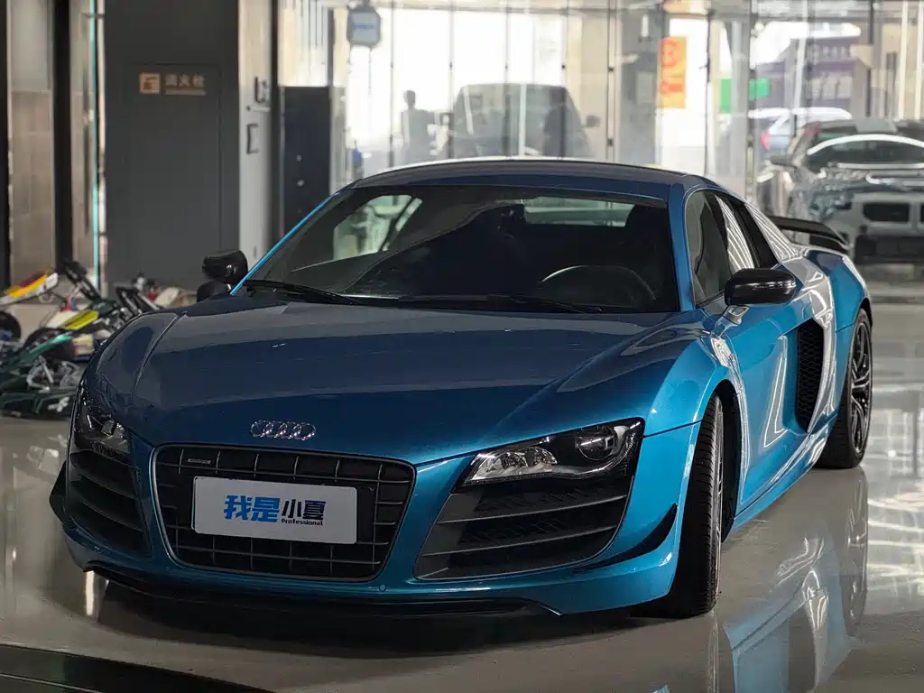 Audi R8 2013