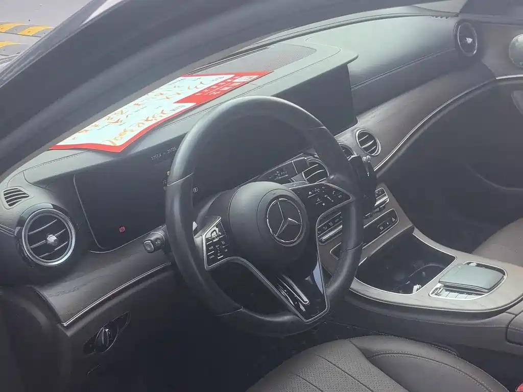 Mercedes-Benz E-Class 2023 — фото 4