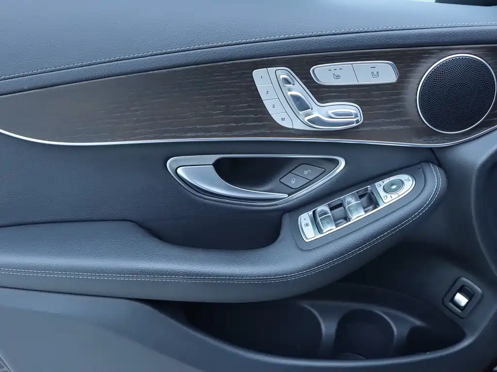 Mercedes-Benz GLC 2021 — фото 11
