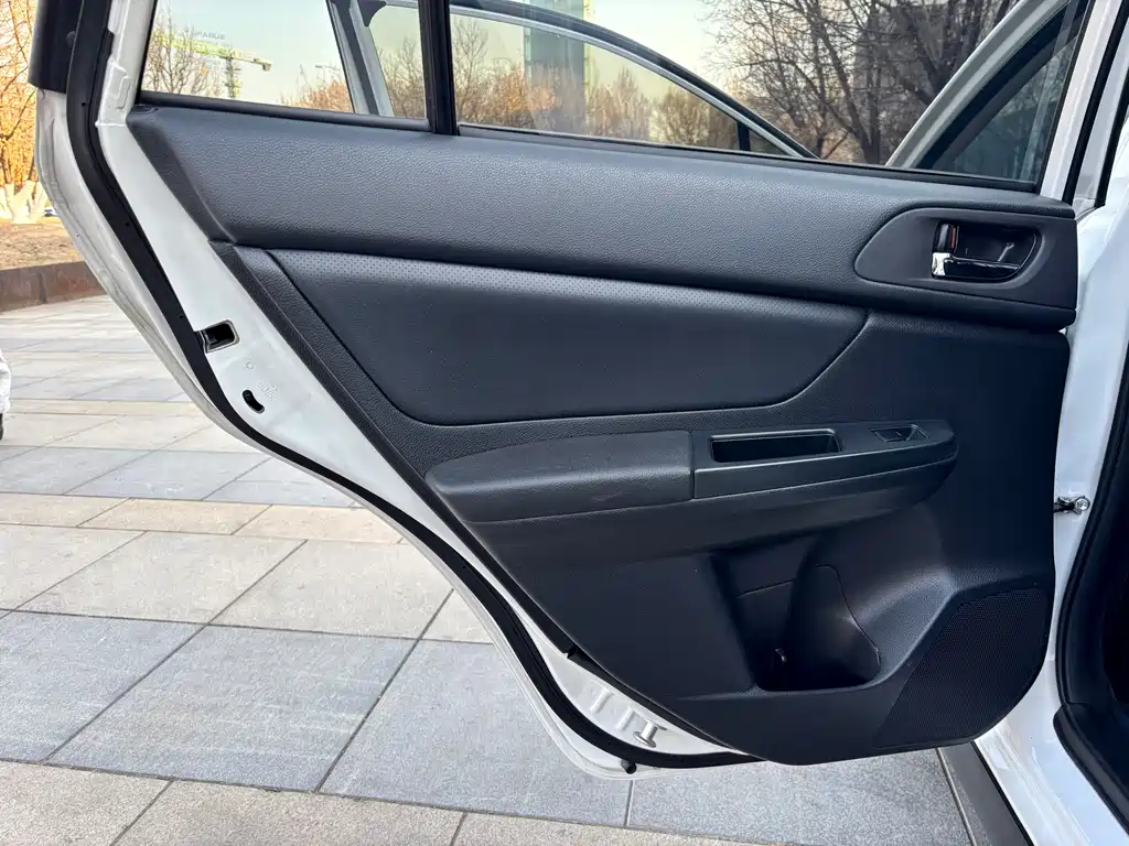 Subaru XV 2013 — фото 14
