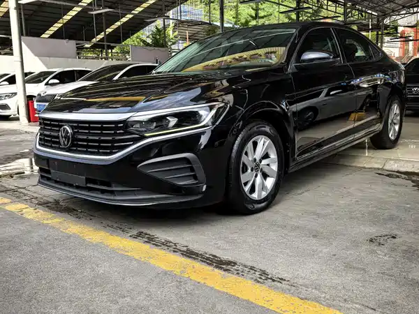 Volkswagen Passat 2022
