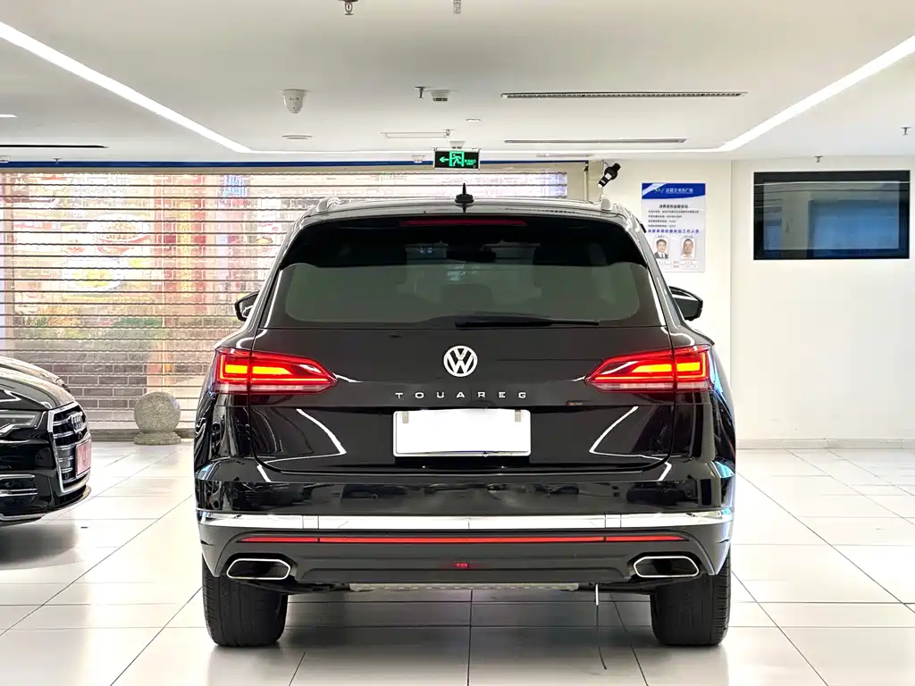 Volkswagen Touareg 2019 — фото 6
