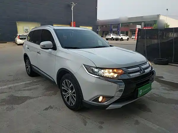 Mitsubishi Outlander 2017