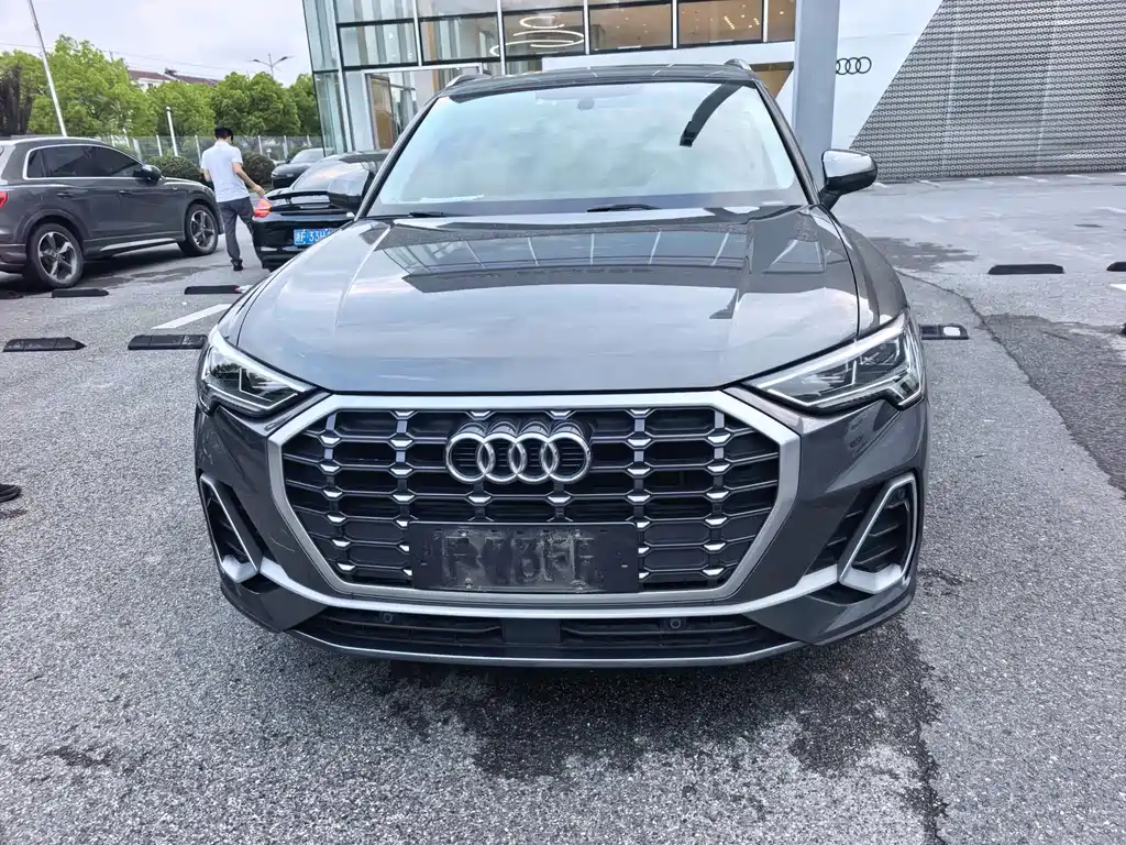 Audi Q3 2021 — фото 2