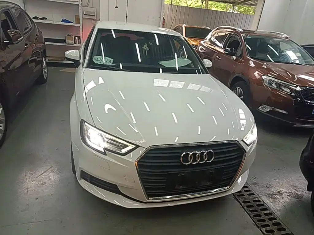 Audi A3 2018 — фото 3