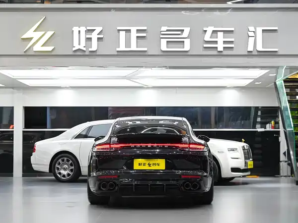 Porsche Panamera 2023