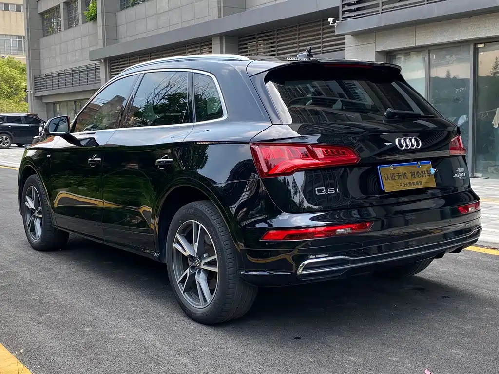 Audi Q5L 2020 — фото 4