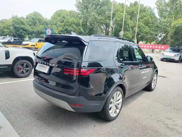 Land Rover Discovery 2025