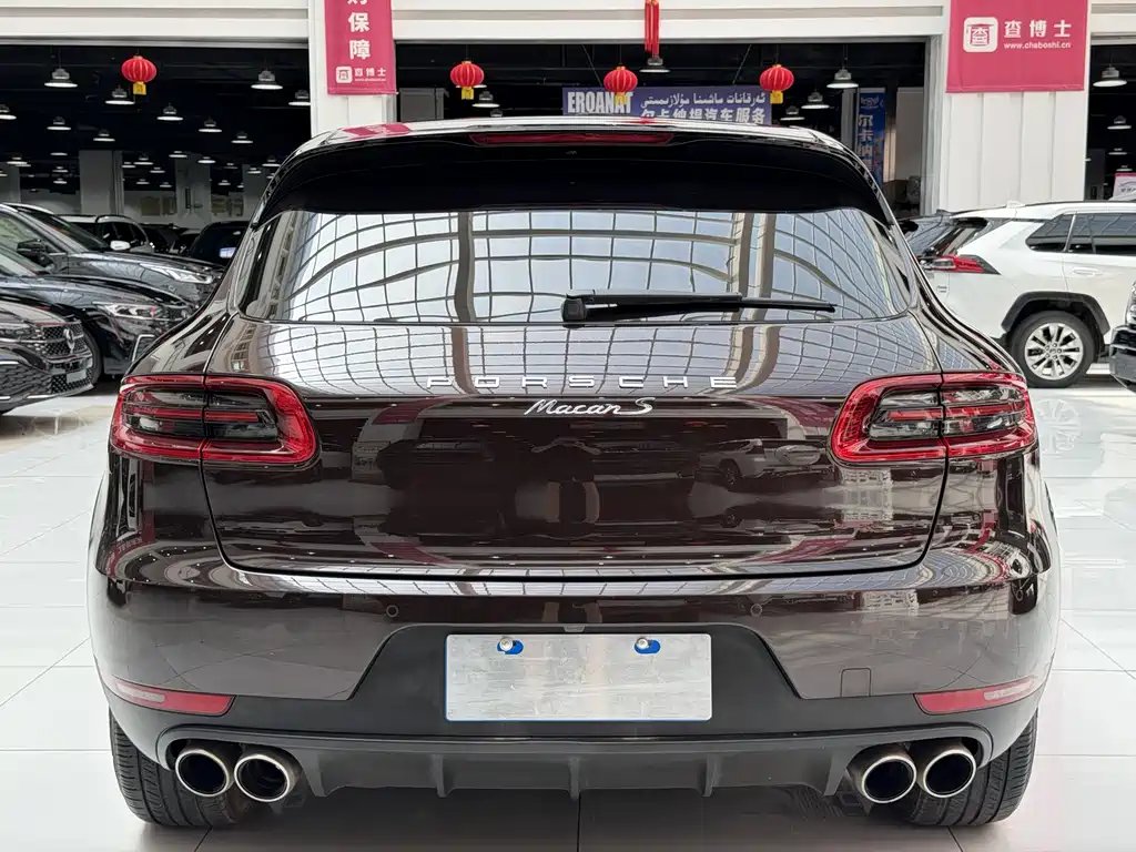 Porsche Macan 2017 — фото 16