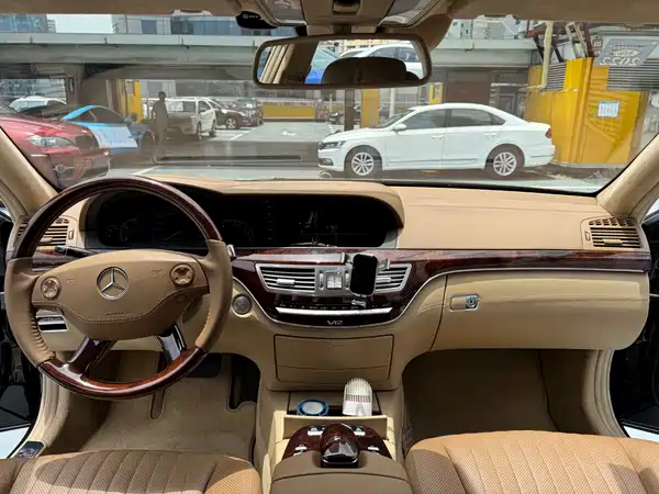 Mercedes-Benz S-Class 2008