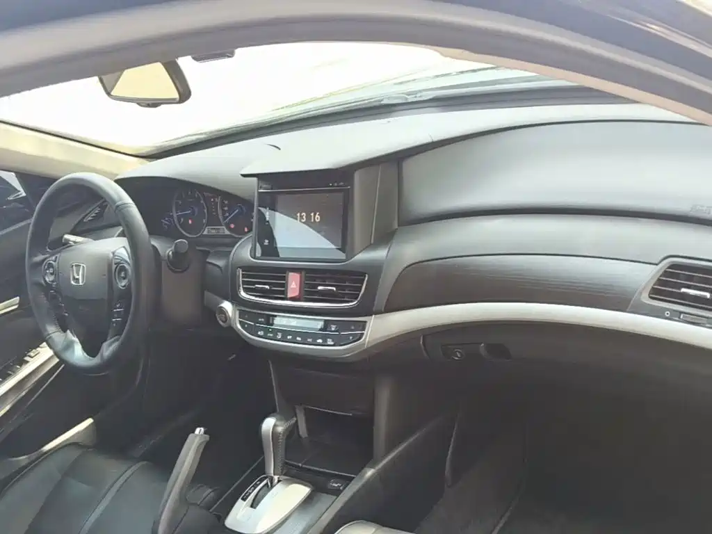Honda Crosstour 2016 — фото 10