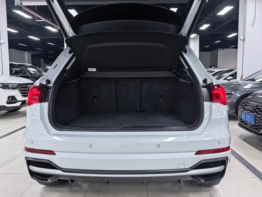 Audi Q3 2023 — фото 21