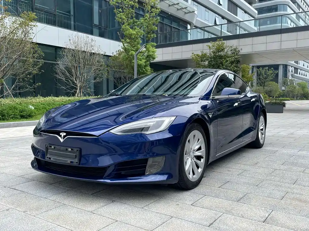 Tesla Model S 2017 — фото 1