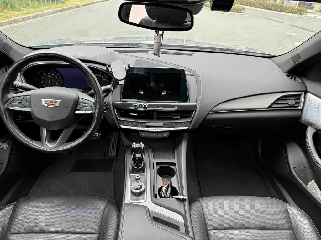 Cadillac CT5 2020 — фото 12