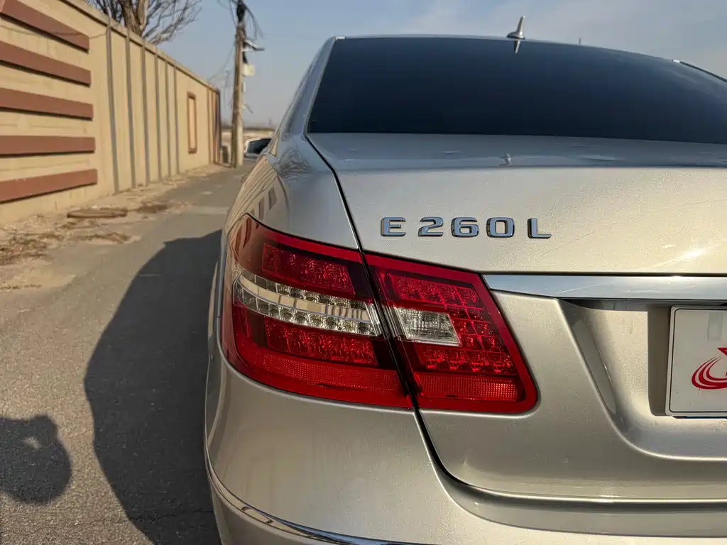 Mercedes-Benz E-Class 2013 — фото 24
