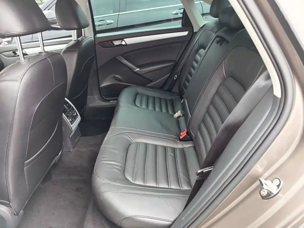 Volkswagen Passat 2015 — фото 17