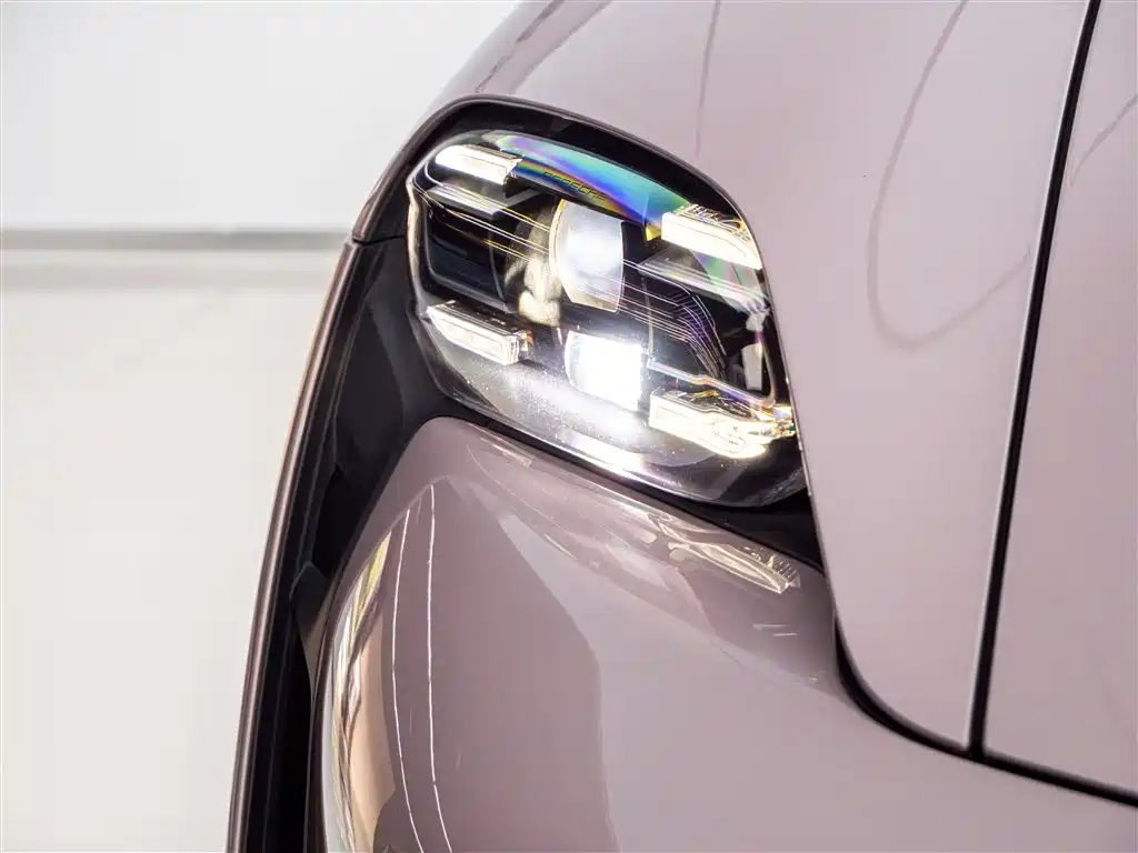Porsche Taycan 2021 — фото 14