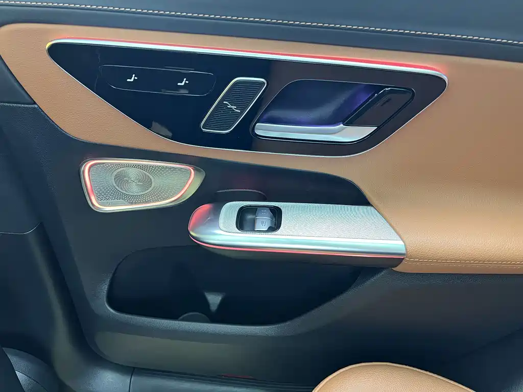 Mercedes-Benz GLC 2023 — фото 28