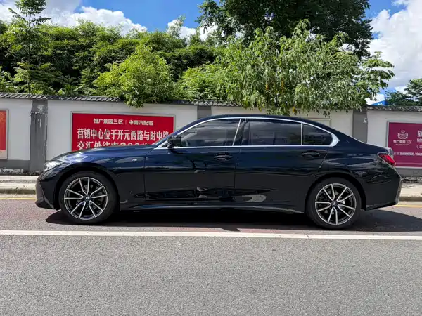BMW 3 Series 2023