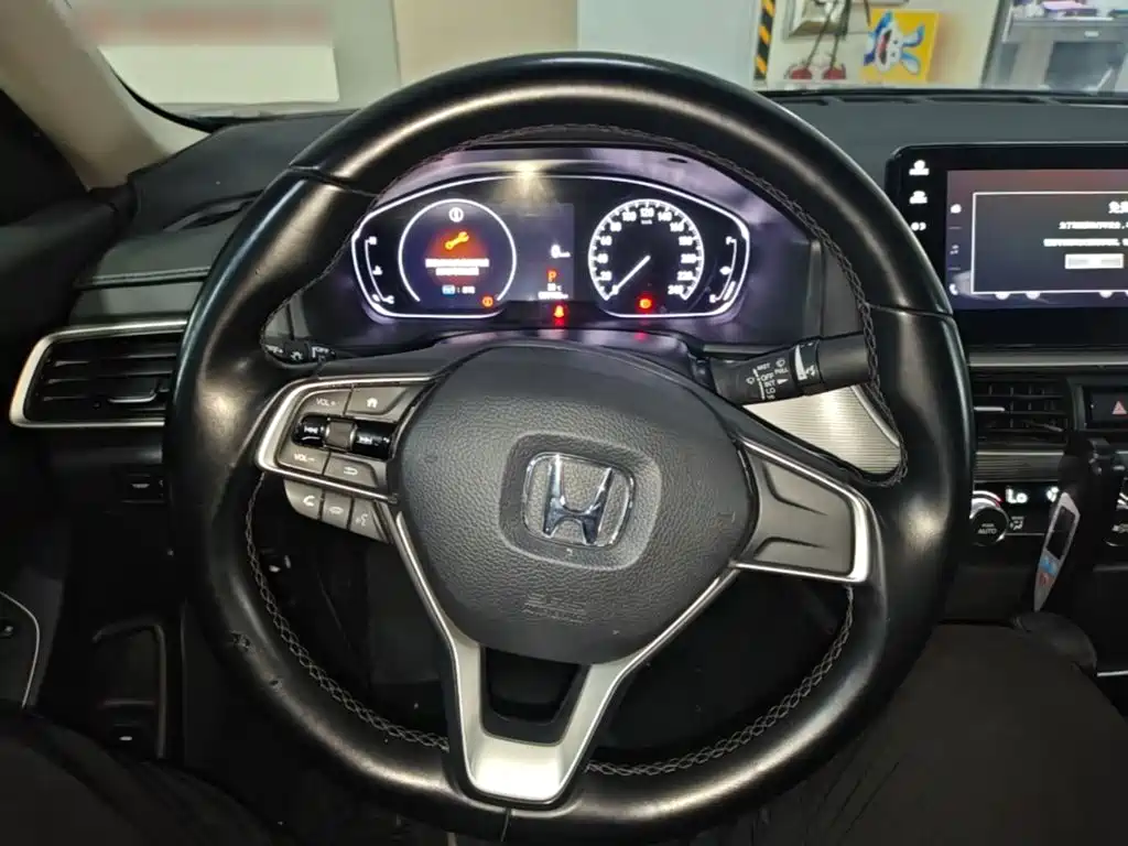 Honda Accord 2022 — фото 11