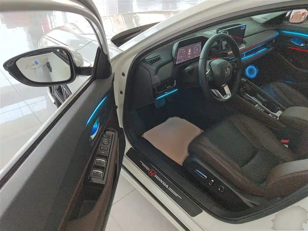 Honda Inspire 2025 — фото 16