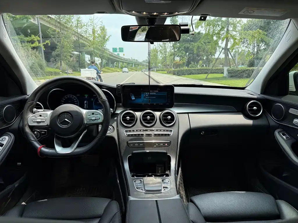 Mercedes-Benz C-Class 2021