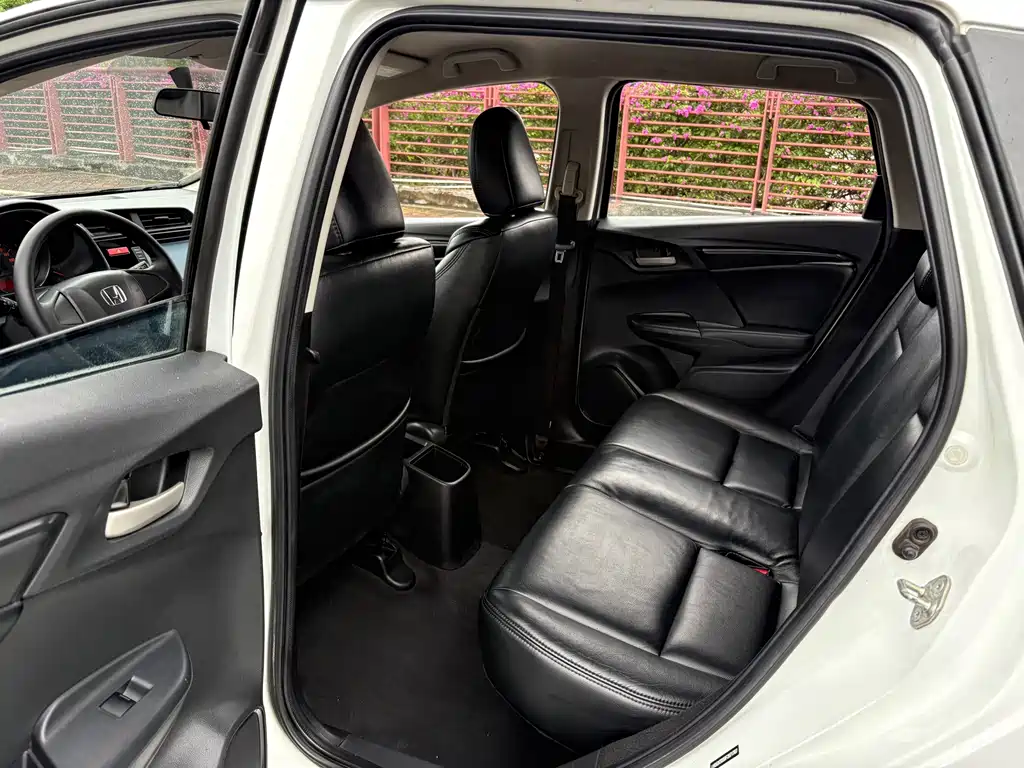 Honda Fit 2015 — фото 12