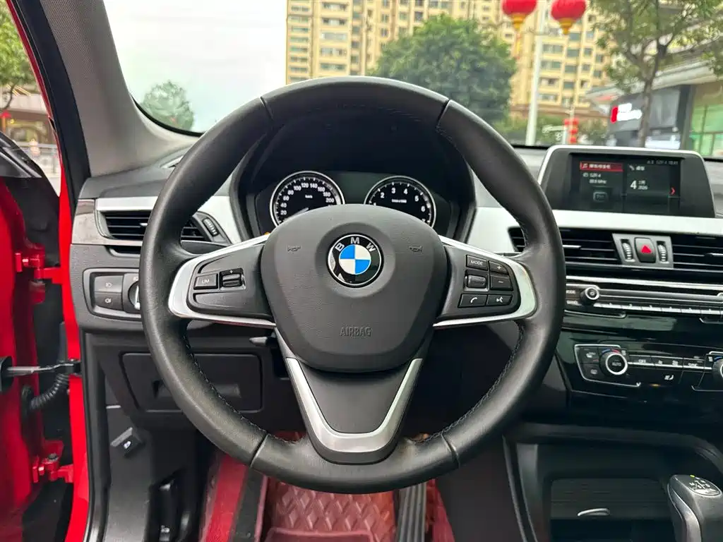 BMW X1 2018 — фото 15