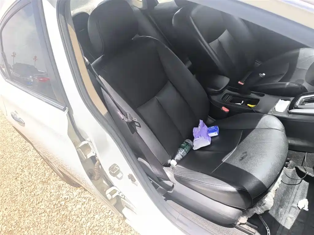 Nissan Sylphy 2018 — фото 25